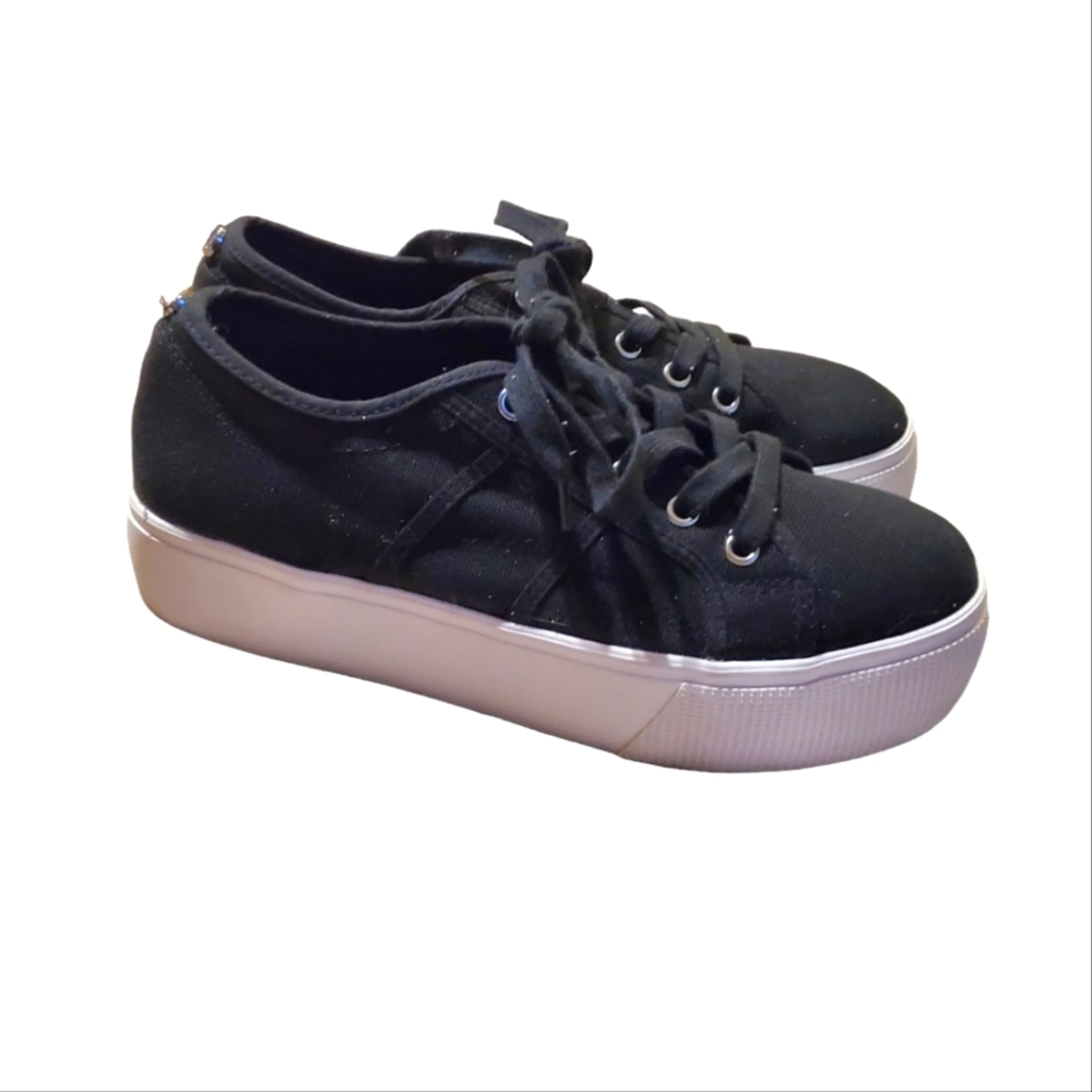 Steve Madden Black Canvas platform sneakers. Size 9US.